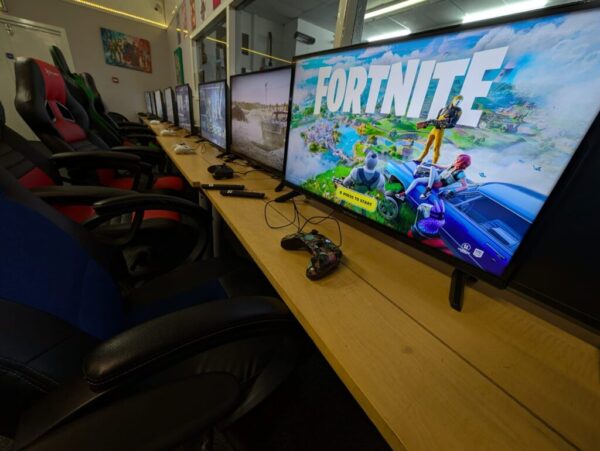 Gaming Zone FORTNITE TWO-HOUR SESSION - Image 6